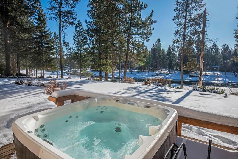 Deschutes Riverfront Home صنريفير المظهر الخارجي الصورة